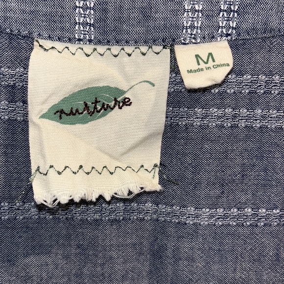 Size M Nurture ladies top. - Picture 3 of 6